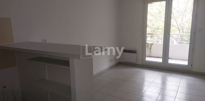 Image 5 sur 9 - Appartement  ·  Location · Aix En Provence (13090) · 2 pièces · 29m²