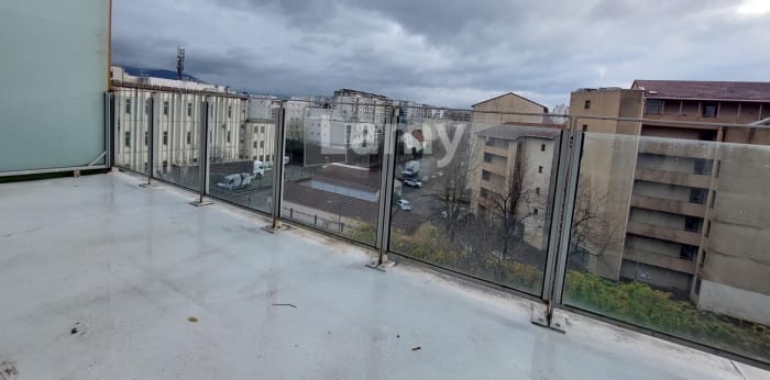 Image 9 sur 9 - Appartement  ·  Location · Grenoble (38000) · 3 pièces · 67m²