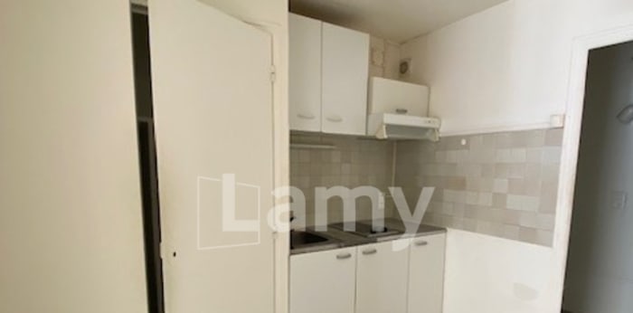 Image 8 sur 12 - Appartement  ·  Location · Bordeaux (33000) · 1 pièce · 28m²