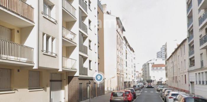 Image 1 sur 2 - Parking/box  ·  Location · Lyon (69007) · 1m²