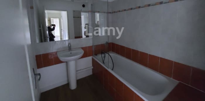 Image 18 sur 21 - Appartement  ·  Location · Nimes (30900) · 3 pièces · 66m²