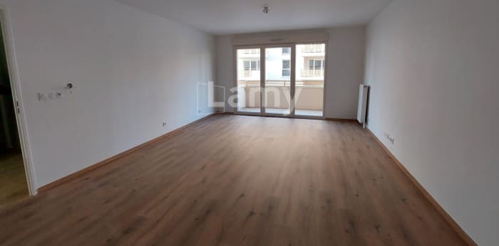 Image 1 sur 8 - Appartement  ·  Location · Amiens (80000) · 3 pièces · 63m²