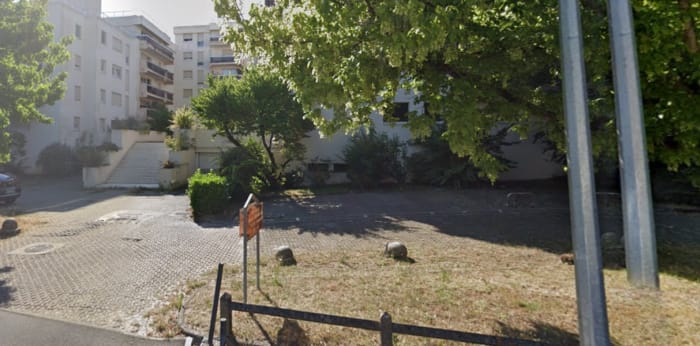 Image 2 sur 2 - Parking/box  ·  Location · Bordeaux (33200) · 1m²