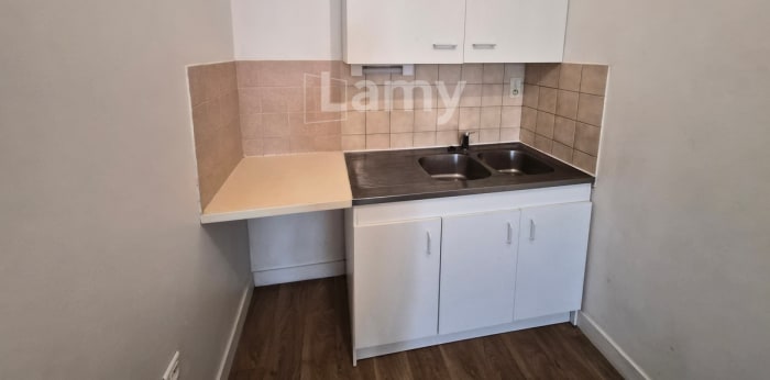 Image 4 sur 9 - Appartement  ·  Location · Auxerre (89000) · 2 pièces · 39m²