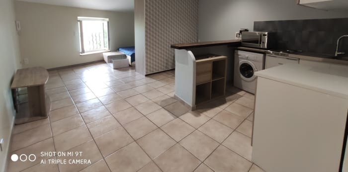 Image 2 sur 7 - Appartement  ·  Location · Jonquieres (84150) · 1 pièce · 35m²