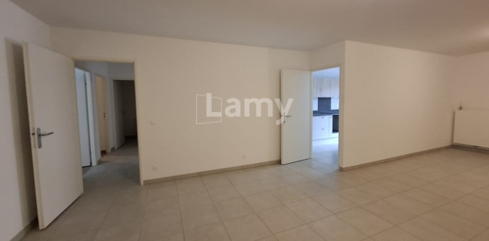 Image 7 sur 13 - Appartement  ·  Location · Bordeaux (33800) · 5 pièces · 123m²