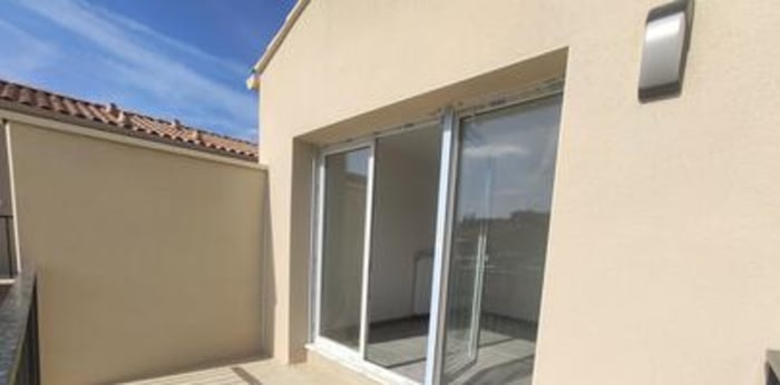 Image 9 sur 10 - Appartement  ·  Location · Bedarrides (84370) · 2 pièces · 43m²