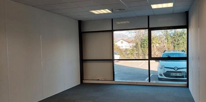 Image 5 sur 6 - Bureaux  ·  Location · Voiron (38500) · 79m²