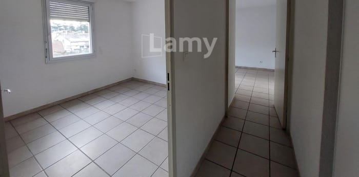 Image 10 sur 10 - Appartement  ·  Location · Sisteron (04200) · 4 pièces · 81m²