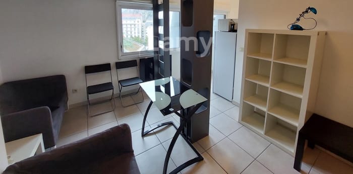 Image 1 sur 9 - Appartement  ·  Location · Grenoble (38000) · 1 pièce · 24m²