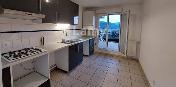 Image 4 sur 11 - Appartement  ·  Location · La Tronche (38700) · 4 pièces · 81m²