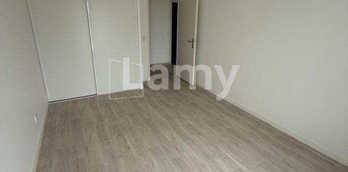 Image 8 sur 13 - Appartement  ·  Location · Talence (33400) · 4 pièces · 87m²
