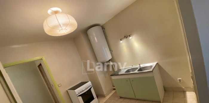 Image 2 sur 5 - Appartement  ·  Location · Lyon (69007) · 3 pièces · 80m²