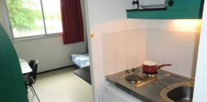 Image 1 sur 7 - Appartement  ·  Location · Poitiers (86000) · 1 pièce · 18m²