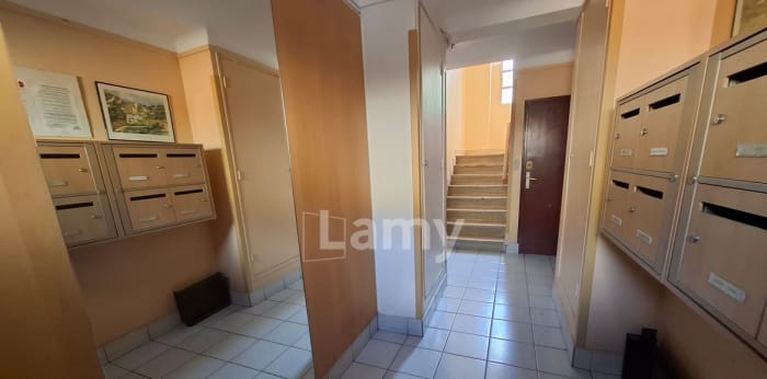 Image 8 sur 10 - Appartement  ·  Location · Marseille (13010) · 3 pièces · 51m²