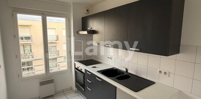 Image 5 sur 9 - Appartement  ·  Location · Bordeaux (33000) · 2 pièces · 47m²