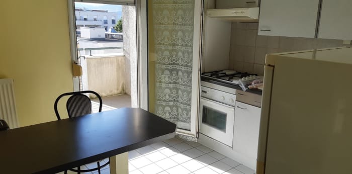 Image 2 sur 11 - Appartement  ·  Location · Besancon (25000) · 5 pièces · 104m²