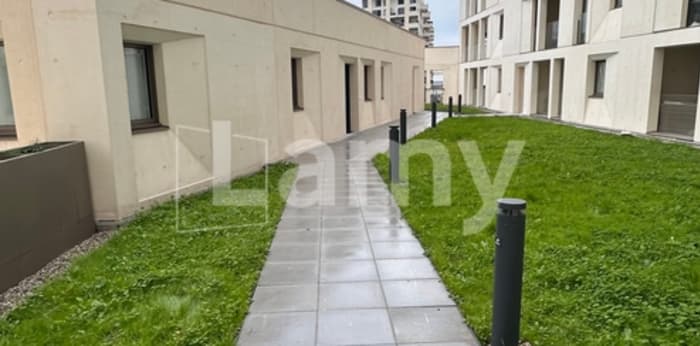 Image 11 sur 12 - Appartement  ·  Location · Bordeaux (33800) · 3 pièces · 70m²