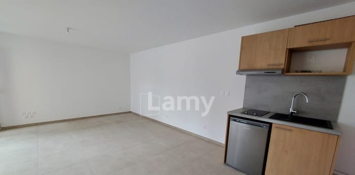 Image 1 sur 9 - Appartement  ·  Location · Bourg En Bresse (01000) · 2 pièces · 51m²
