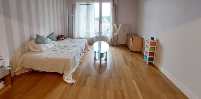 Image 2 sur 9 - Appartement  ·  Location · Gleize (69400) · 3 pièces · 59m²