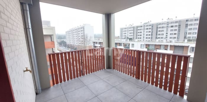Image 3 sur 9 - Appartement  ·  Location · St Fons (69190) · 3 pièces · 72m²