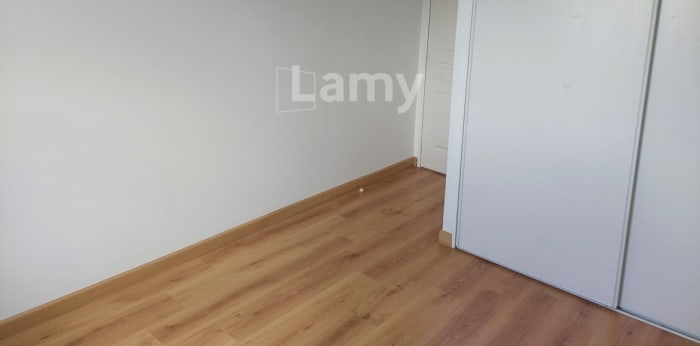 Image 4 sur 7 - Maison/villa  ·  Location · St Remy (71100) · 4 pièces · 90m²
