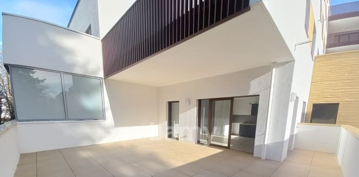 Image 2 sur 6 - Appartement  ·  Location · Chambery (73000) · 2 pièces · 61m²