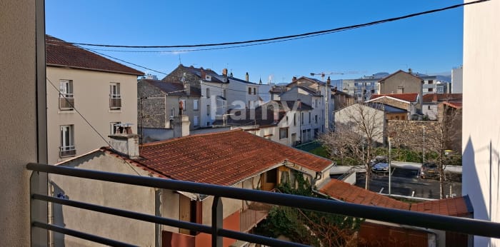 Image 6 sur 7 - Appartement  ·  Location · Clermont Ferrand (63100) · 1 pièce · 31m²