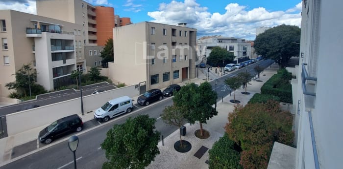 Image 17 sur 18 - Appartement  ·  Location · Nimes (30000) · 3 pièces · 54m²