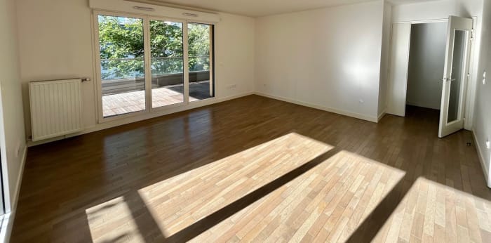 Image 2 sur 9 - Appartement  ·  Location · Sevres (92310) · 5 pièces · 104m²