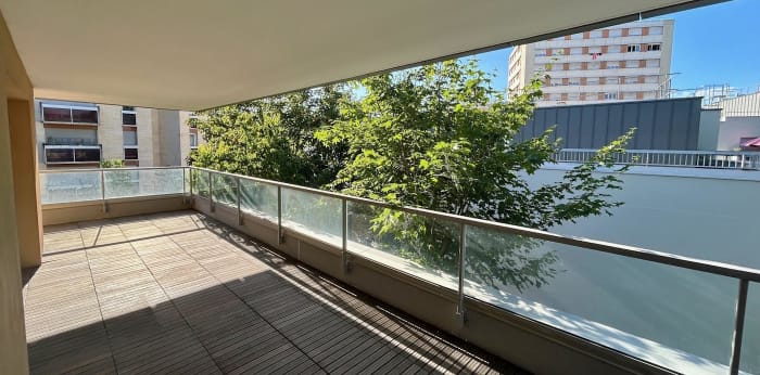 Image 5 sur 9 - Appartement  ·  Location · Sevres (92310) · 5 pièces · 104m²