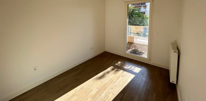 Image 6 sur 9 - Appartement  ·  Location · Sevres (92310) · 5 pièces · 104m²