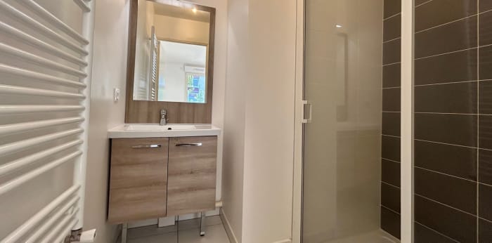 Image 7 sur 9 - Appartement  ·  Location · Sevres (92310) · 5 pièces · 104m²