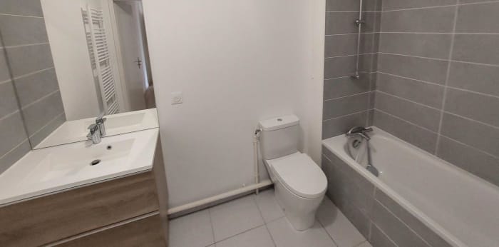 Image 5 sur 9 - Appartement  ·  Location · Nanterre (92000) · 5 pièces · 105m²
