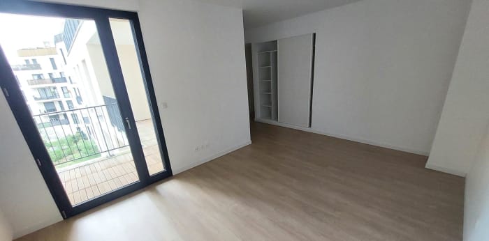 Image 8 sur 9 - Appartement  ·  Location · Nanterre (92000) · 5 pièces · 105m²