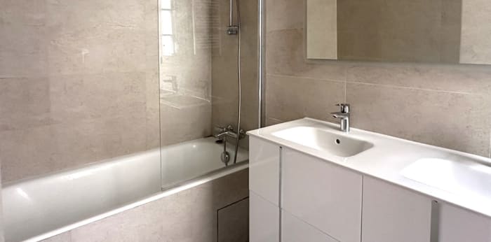 Image 3 sur 9 - Appartement  ·  Location · Paris (75017) · 6 pièces · 173m²