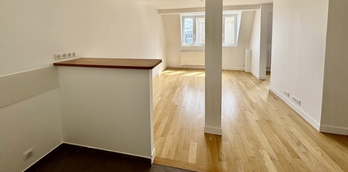 Image 2 sur 6 - Appartement  ·  Location · Paris (75016) · 1 pièce · 42m²