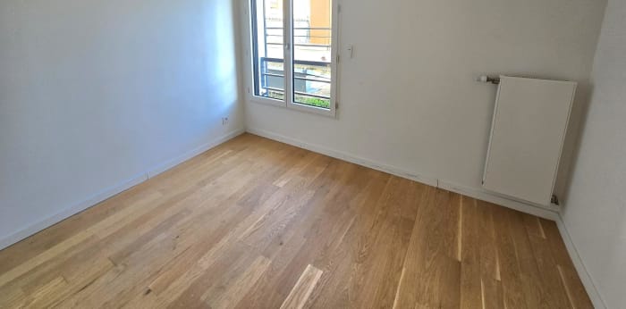 Image 4 sur 8 - Appartement  ·  Location · Suresnes (92150) · 4 pièces · 82m²
