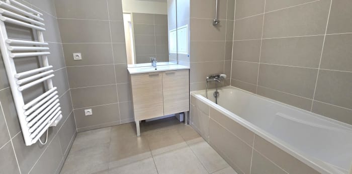 Image 8 sur 8 - Appartement  ·  Location · Suresnes (92150) · 4 pièces · 82m²