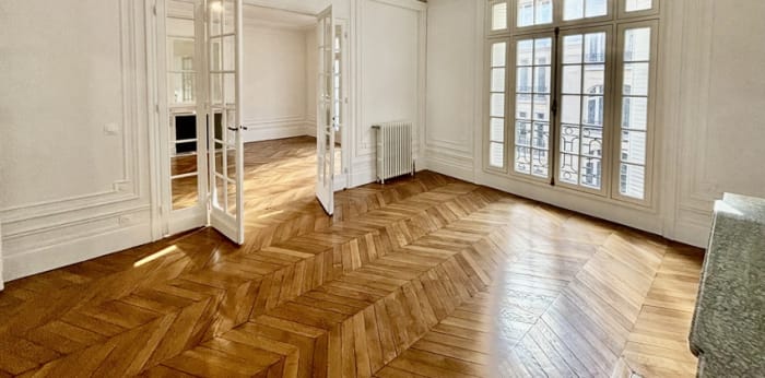 Image 3 sur 8 - Appartement  ·  Location · Paris (75017) · 6 pièces · 176m²