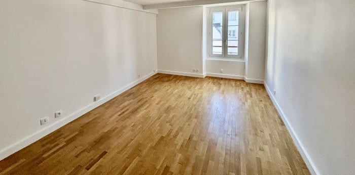 Image 1 sur 6 - Appartement  ·  Location · Paris (75001) · 2 pièces · 47m²