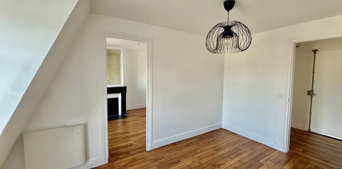 Image 3 sur 7 - Appartement  ·  Location · Paris (75014) · 2 pièces · 48m²