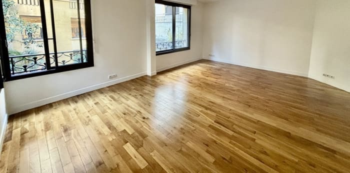 Image 4 sur 7 - Appartement  ·  Location · Paris (75008) · 2 pièces · 73m²