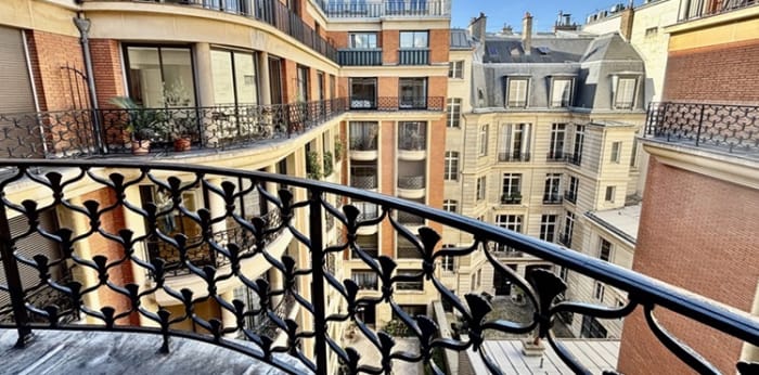 Image 3 sur 4 - Appartement  ·  Location · Paris (75008) · 1 pièce · 24m²