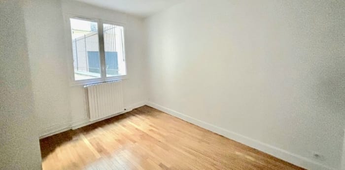 Image 6 sur 9 - Appartement  ·  Location · Paris (75008) · 4 pièces · 113m²