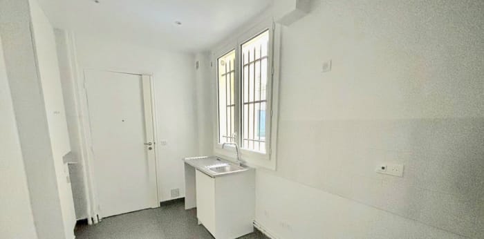 Image 7 sur 9 - Appartement  ·  Location · Paris (75008) · 4 pièces · 113m²