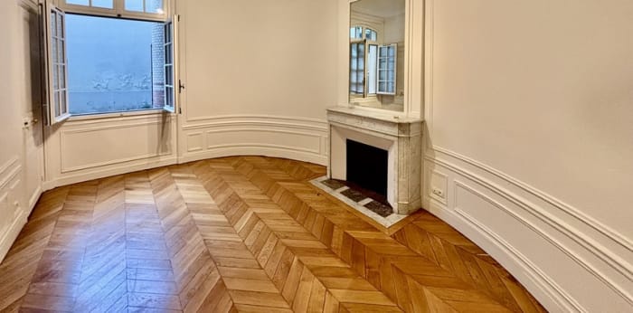 Image 4 sur 9 - Appartement  ·  Location · Paris (75017) · 5 pièces · 156m²