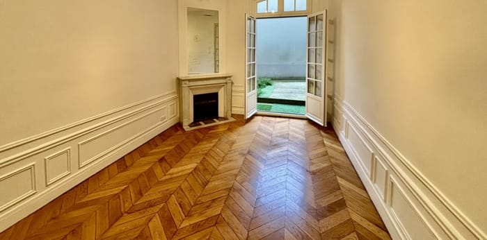 Image 5 sur 9 - Appartement  ·  Location · Paris (75017) · 5 pièces · 156m²