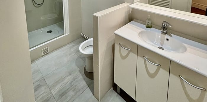 Image 7 sur 9 - Appartement  ·  Location · Paris (75017) · 5 pièces · 156m²