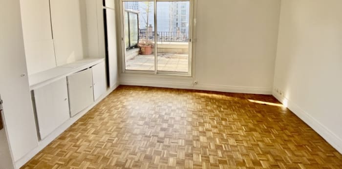 Image 1 sur 5 - Appartement  ·  Location · Paris (75013) · 2 pièces · 43m²